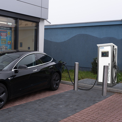 محطة شحن للسيارات الكهربائية CCS ذات الطاقة العالية 60kW مع مستوى حماية IP54