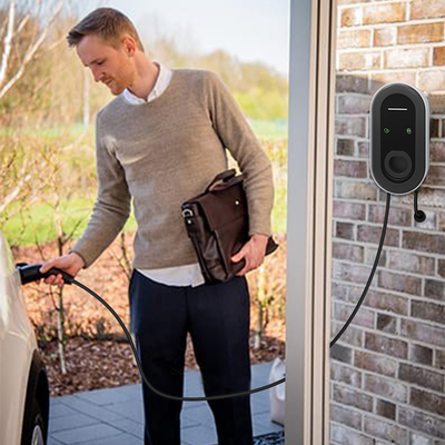 حماية RCD ضد التسرب IP54 5KW 22KW AC EV كومة شحن لـ Tesla في منتزه الترفيه