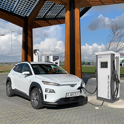 60 كيلوواط OCPP 1.6J/1.5J CCS2 GBT Chademo شاحن المركبات الكهربائية المستوى 3 DC EV شاحن سريع