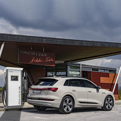 60KW-120KW نوع 3 EVCS وصلة في DC E مركبة محطة شحن سريع EV