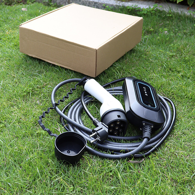 3.5KW مستوى 2 محطة شحن EV المحمولة من النوع 2 IEC 62196 قابل للتعديل 8-32A التيار المتردد التسرب من النوع B RCD 30mA 6mA للمنزل